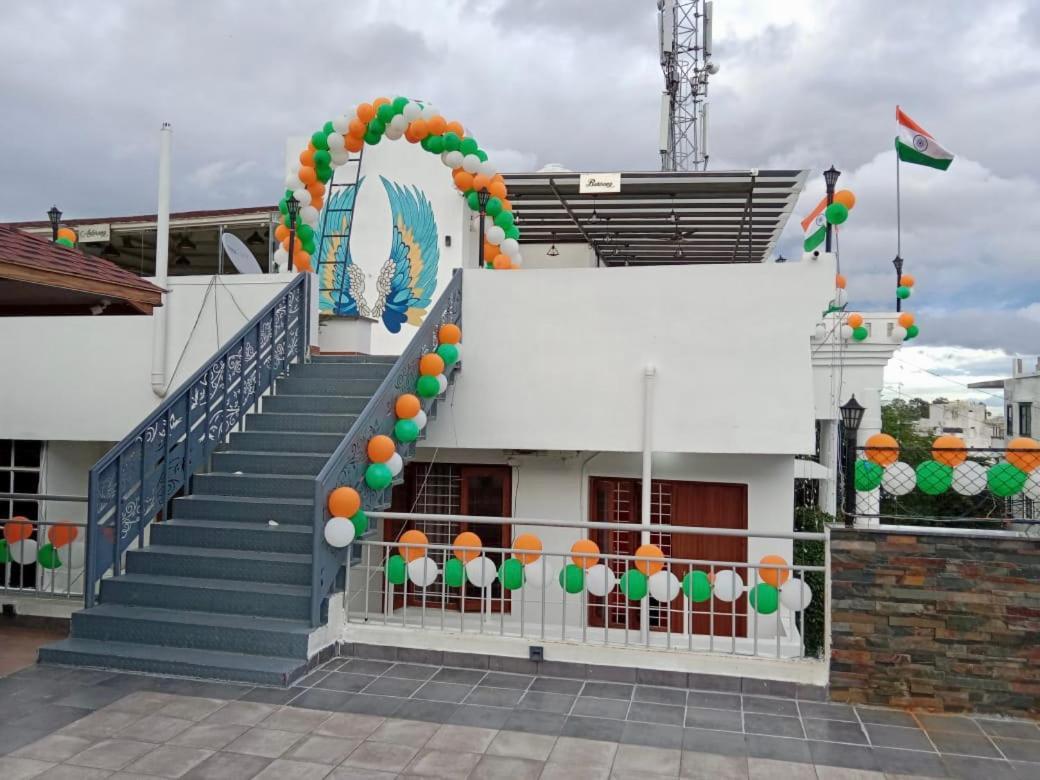 Peacock Hill Homestay بوبال المظهر الخارجي الصورة